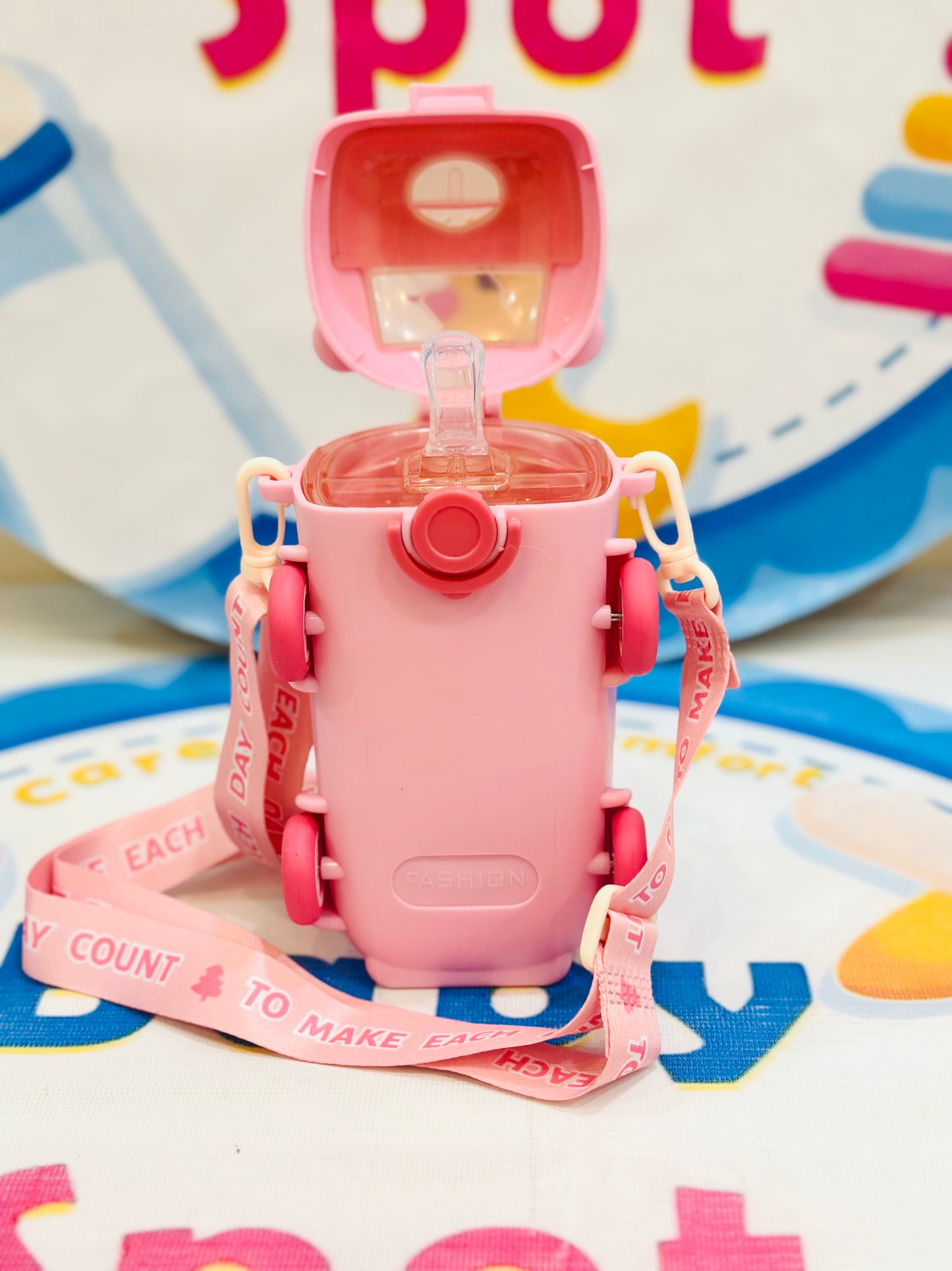 Bus-Shaped Kids' Sipper Bottle β Sip & Ride in Style! ππ¦