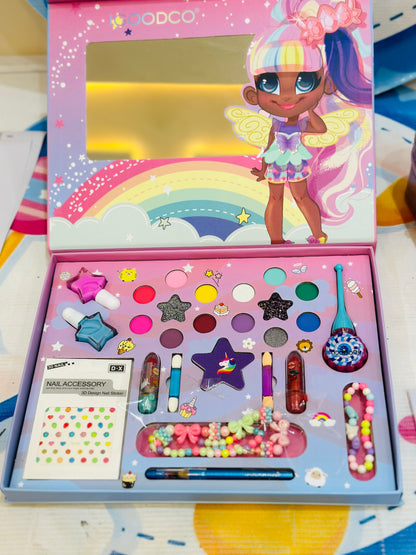 Kids makeup and jewelry pretend play set